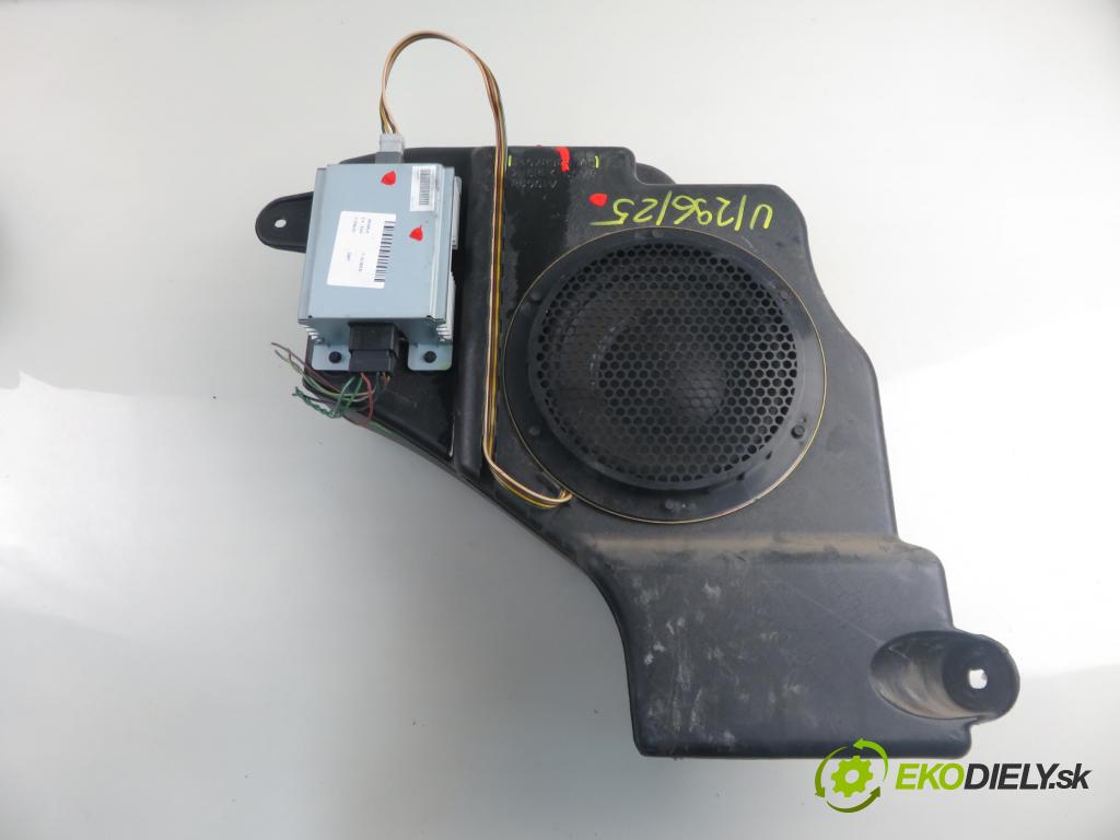 DODGE CALIBER HB 2007 125,00 2.4 DUAL VVT - ED3 2359,00 subwoofer 04672324AC (Audio zariadenie)