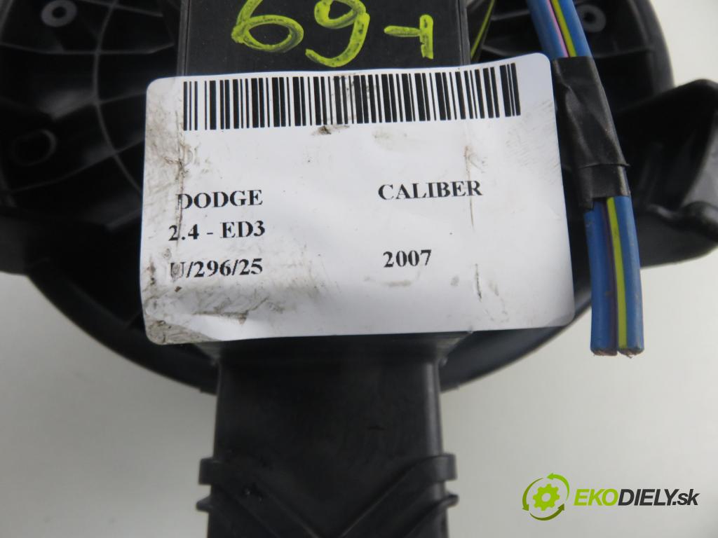 DODGE CALIBER HB 2007 125,00 2.4 DUAL VVT - ED3 2359,00 ventilátor větráku AY2727005011