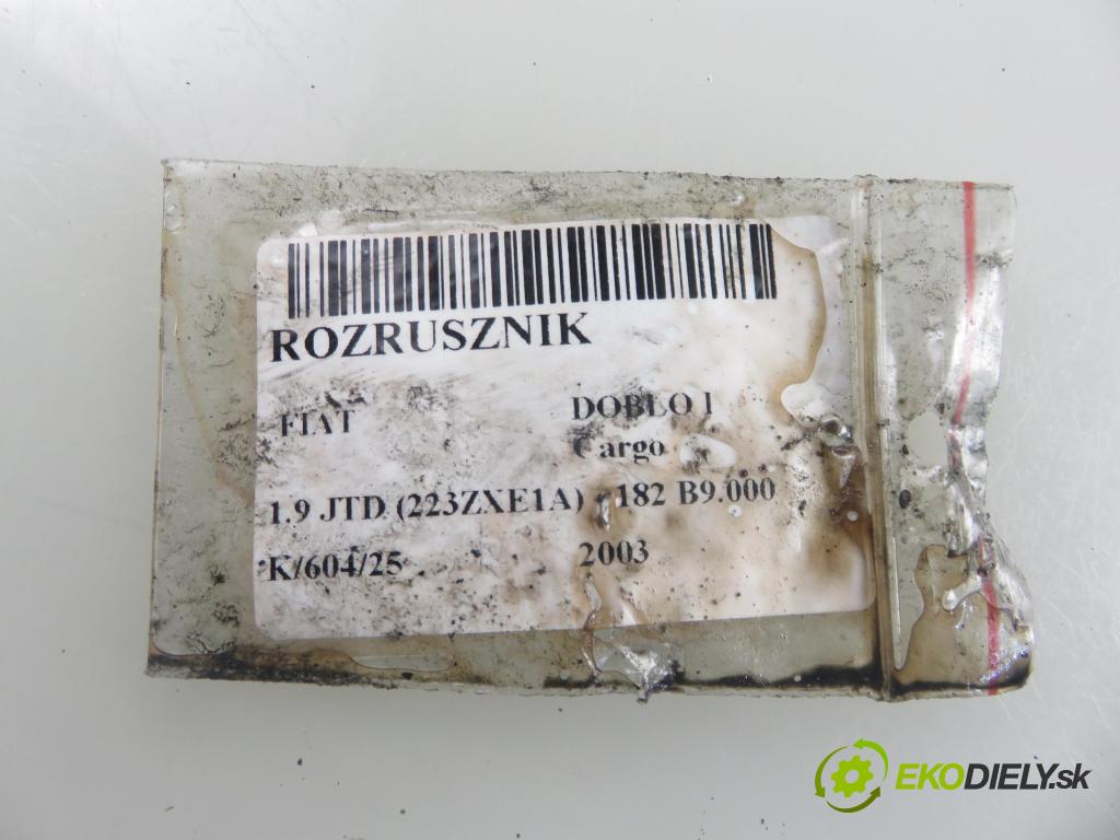 FIAT DOBLO Cargo (223_) FURGON 2003 74,00 1.9 JTD 100 - 182 B9.000 1910,00 startér  (Startér)