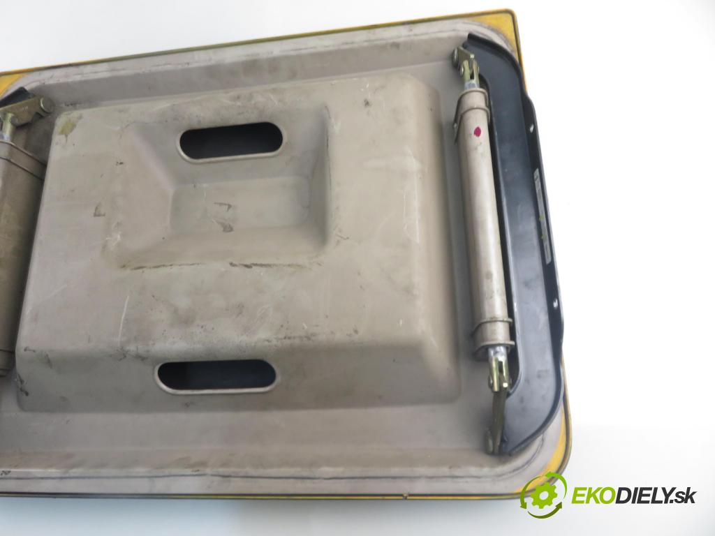 SCANIA R I CIĄGNIK SIODŁOWY 2016 331,00 R450 R6 - DC 13.147 euro6 12742,00 strešné okno 1721364 (Sklo karosérie)