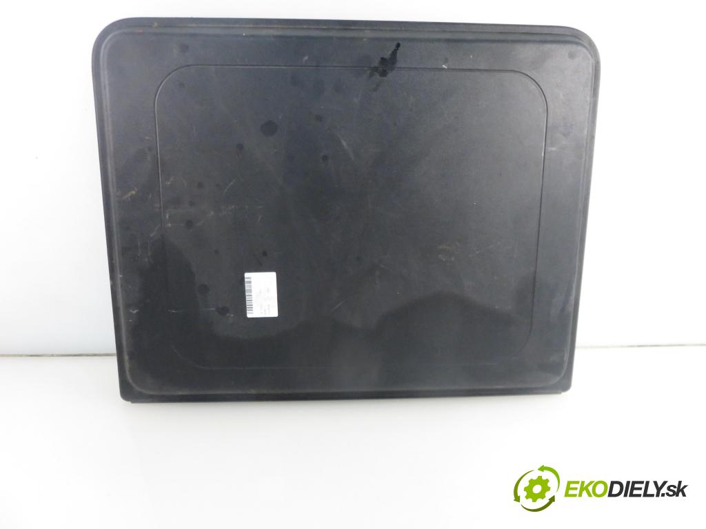 SCANIA R I CIĄGNIK SIODŁOWY 2016 331,00 R450 R6 - DC 13.147 euro6 12742,00 strešné okno 1721364 (Sklo karosérie)