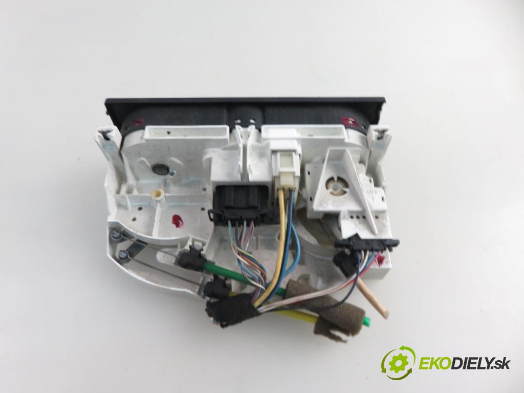 VW GOLF IV (1J1) HB 2000 75,00 1.6 - AVU 1595,00 Panel kúrenia KLIMATIZACE: 1J0820045K