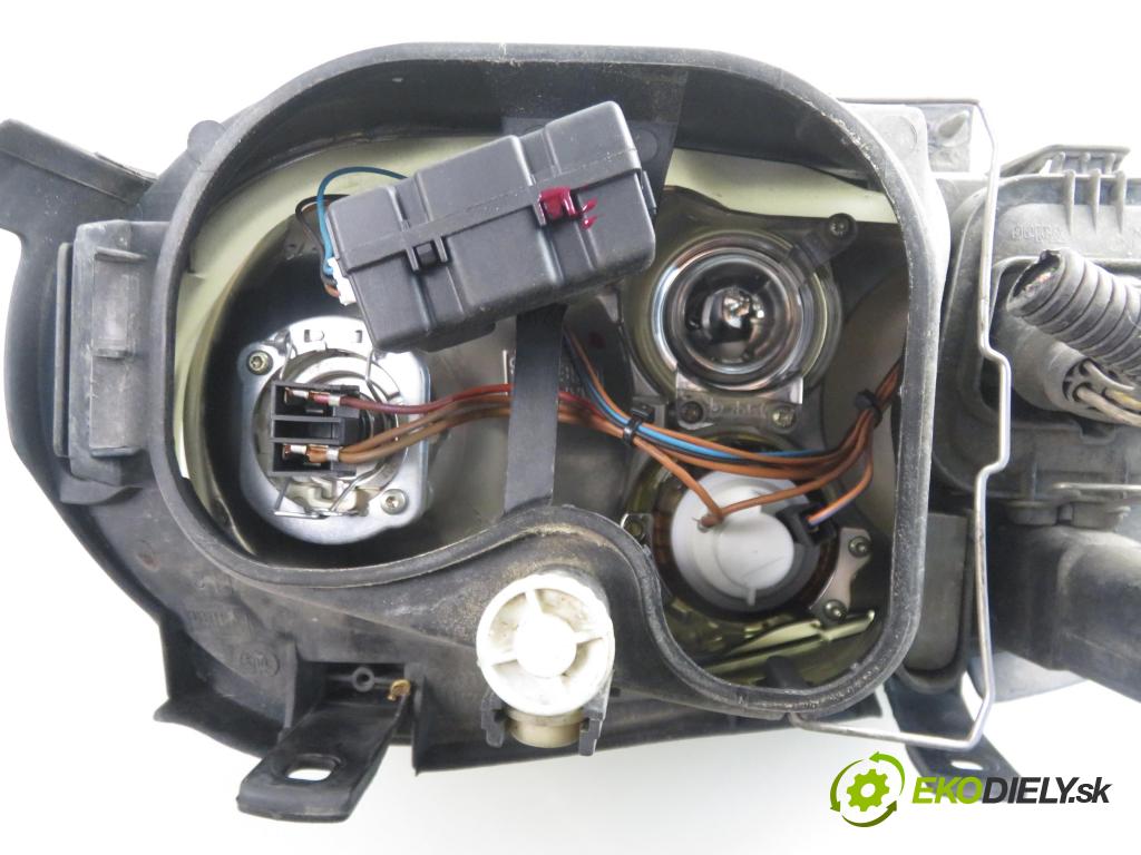 VW GOLF IV (1J1) HB 2000 75,00 1.6 - AVU 1595,00 Svetlo PP 1J1941016B