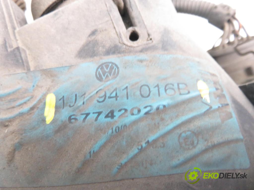VW GOLF IV (1J1) HB 2000 75,00 1.6 - AVU 1595,00 Svetlo PP 1J1941016B