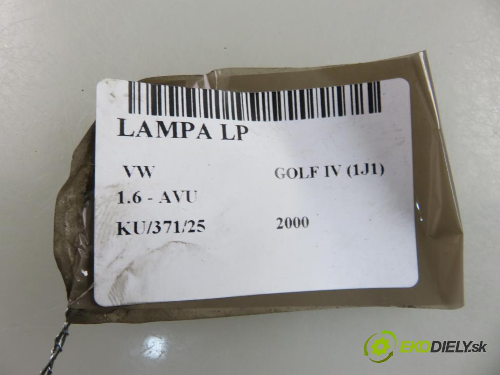 VW GOLF IV (1J1) HB 2000 75,00 1.6 - AVU 1595,00 Svetlo LP 1J1941015B