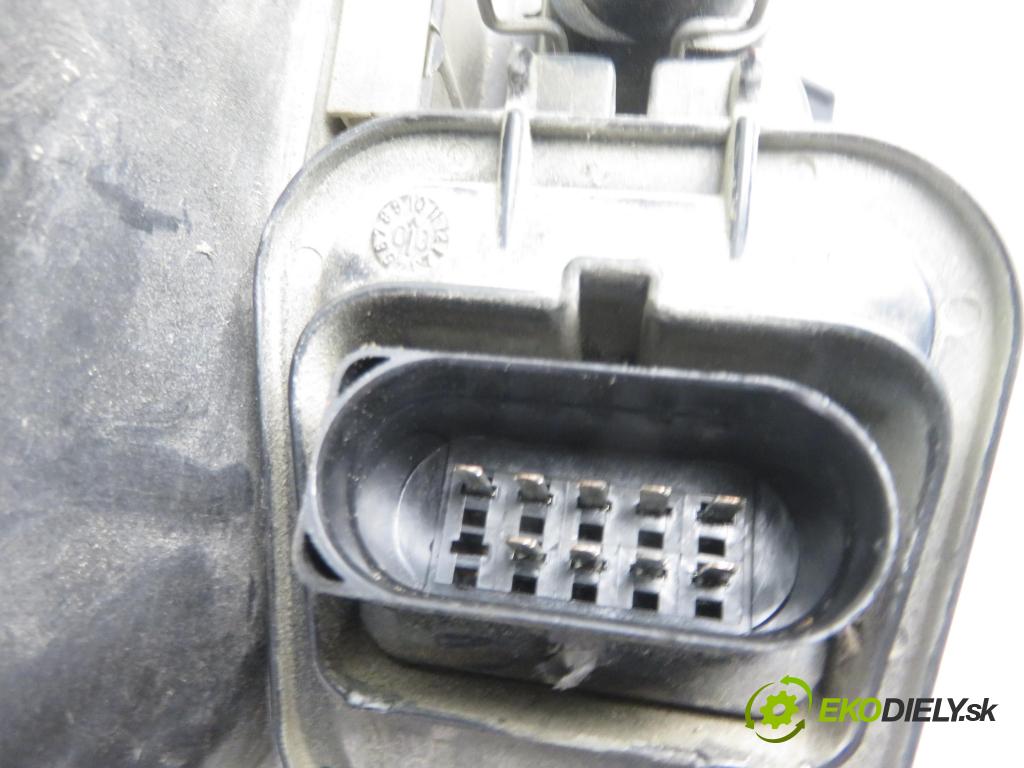 VW GOLF IV (1J1) HB 2000 75,00 1.6 - AVU 1595,00 Svetlo LP 1J1941015B
