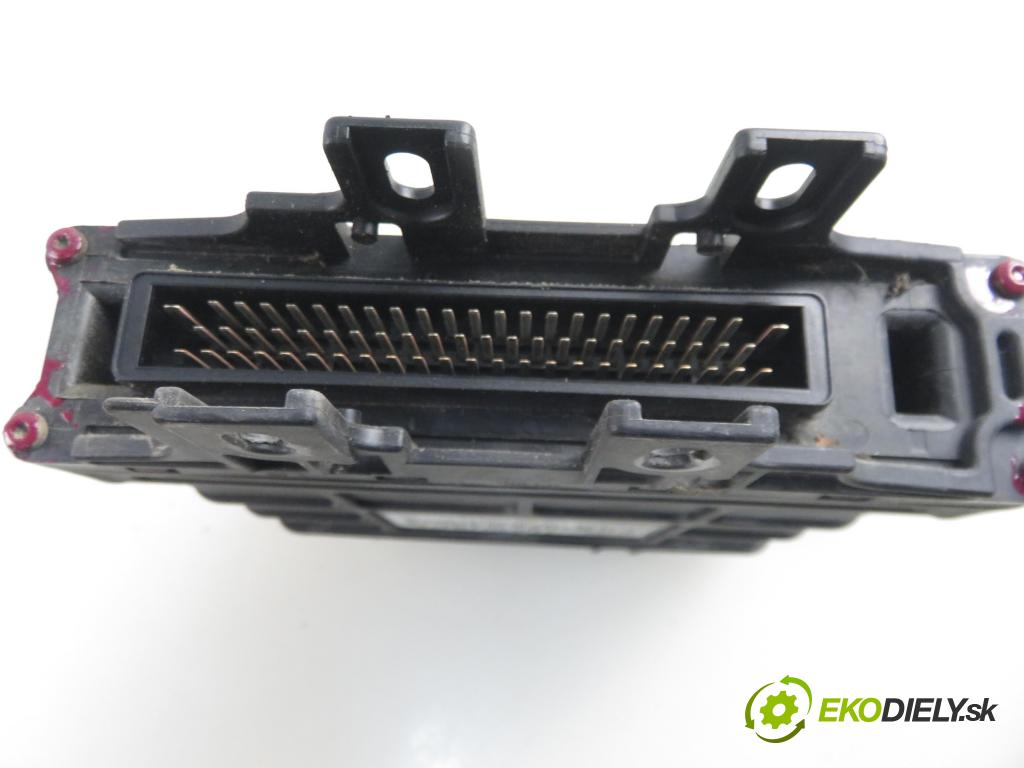 VW GOLF IV (1J1) HB 2000 75,00 1.6 - AVU 1595,00 Riadiaca jednotka prevodovky 01M927733JH ; 5WK33444K02