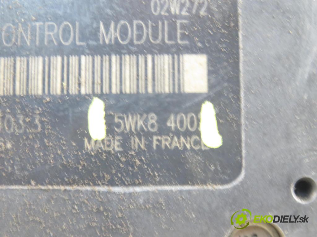 VOLVO S80 I (TS, XY) SEDAN 2002 132,00 2.0 T - B 5204 T5 1984,00 pumpa ABS 5WK84002 ; 00212230P527 (Pumpa ABS)