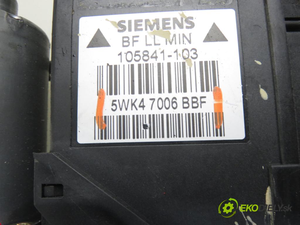 AUDI A4 (8E2, B6) SEDAN 2002 74,00 1.9 TDI PD 101 - AVB 1896,00 mechanismus oken 5WK47006BBF
