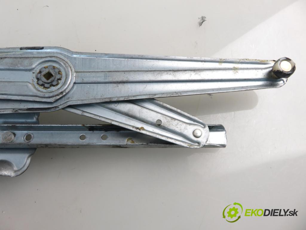 RENAULT TWINGO I (C06_) HB 2000 43,00 1.2 (C066, C068) - D7F 703 1149,00 mechanismus oken 3D 8200052943