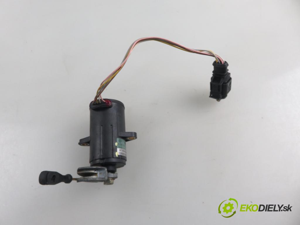 SEAT IBIZA II (6K1) HB 2000 66,00 1.9 TDI - AGR 1896,00 Potenciometer plynu 0281002339 ; 028907475AP (Potenciometer plynového pedálu)