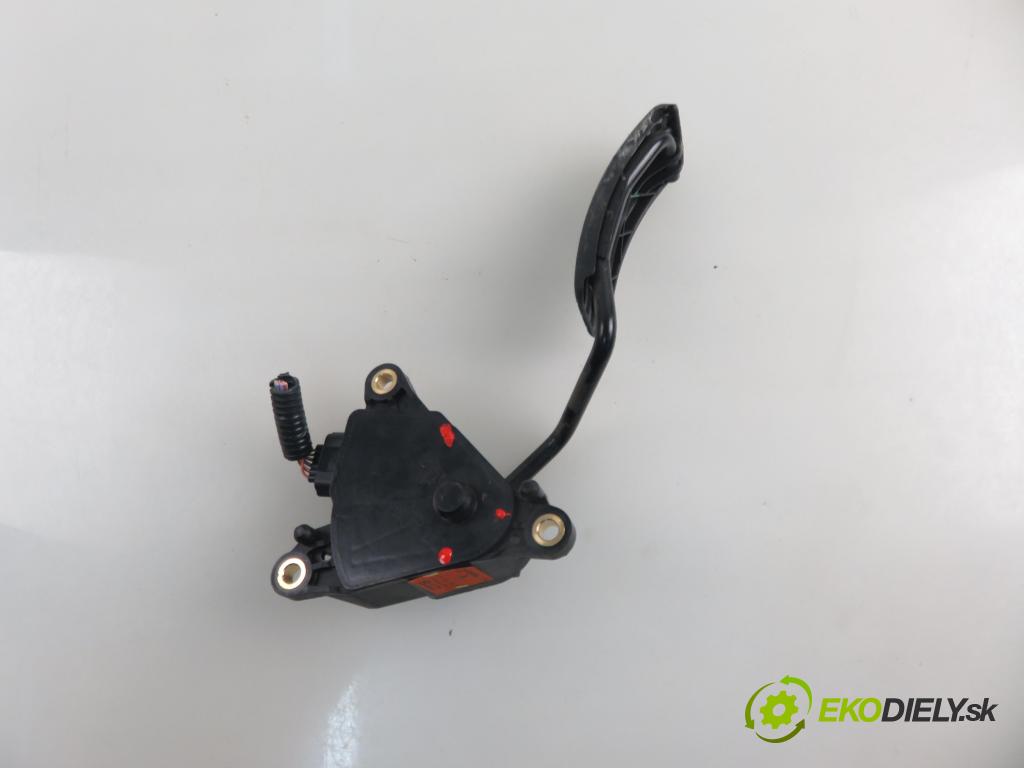 RENAULT SCENIC II (JM0/1_) MINIVAN 2005 83,00 1.6 (JM0C, JM0J, JM1B) - K4M 782 1598,00 Potenciometer plynu 8200159647 (Potenciometer plynového pedálu)