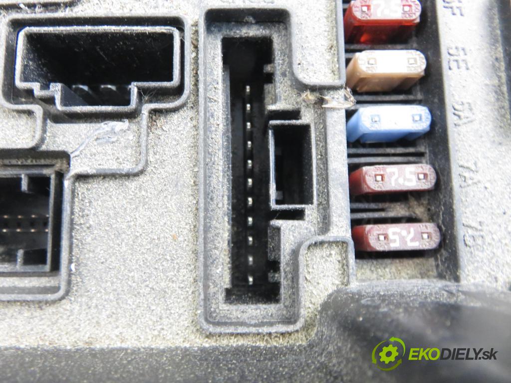 RENAULT SCENIC II (JM0/1_) MINIVAN 2005 83,00 1.6 (JM0C, JM0J, JM1B) - K4M 782 1598,00 MODUL BSI 8200306032C