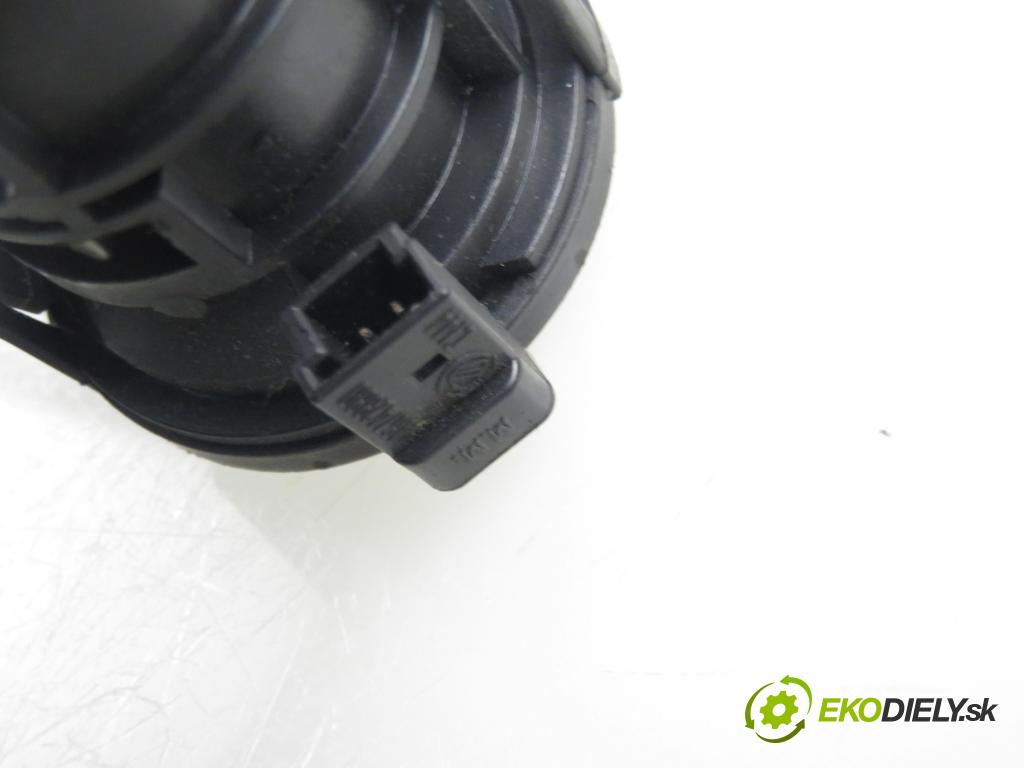 FIAT IDEA (350_) HB 2004 74,00 1.9 JTD - 188 B2.000 1910,00 spinačka 00467601520 ; 05521B365 (Spínacia skrinka)