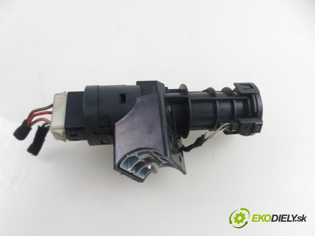 FIAT IDEA (350_) HB 2004 74,00 1.9 JTD - 188 B2.000 1910,00 spinačka 00467601520 ; 05521B365 (Spínacia skrinka)