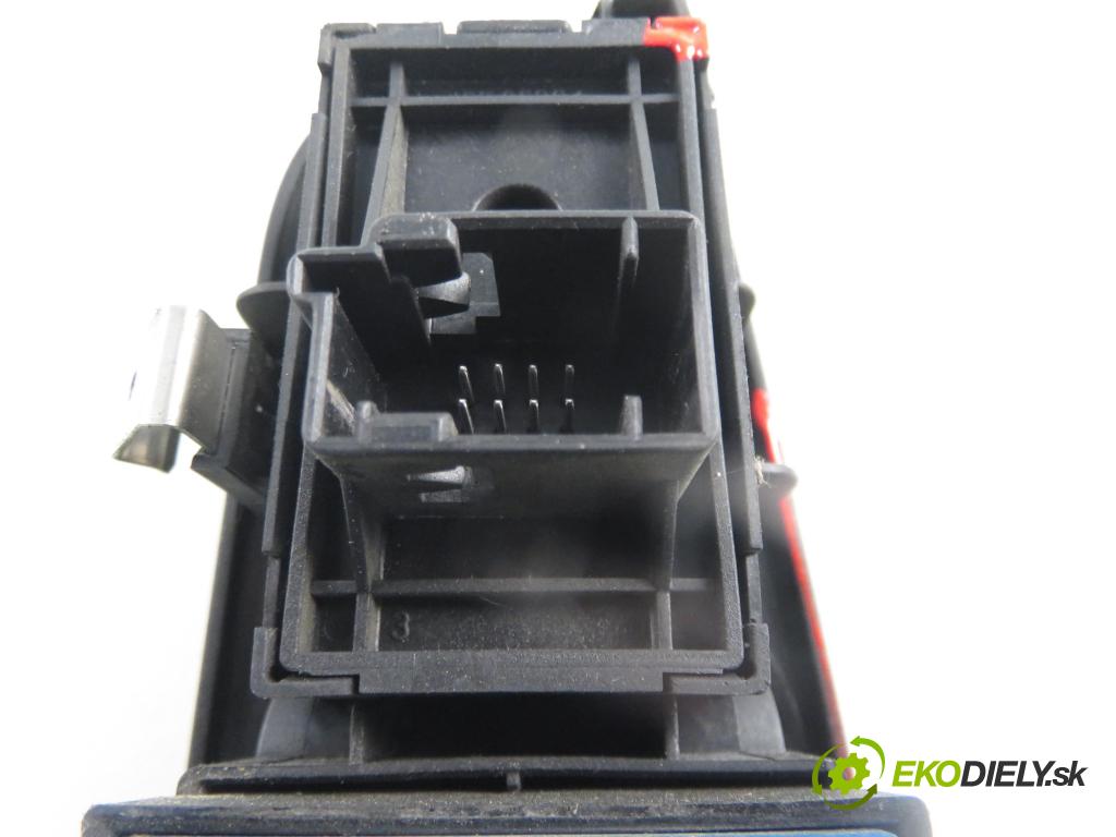 FIAT GRANDE PUNTO (199_) HB 2006 66,00 1.3 D Multijet 90 - 199 A3.000 1248,00 Panel ovládaní oken 735423371