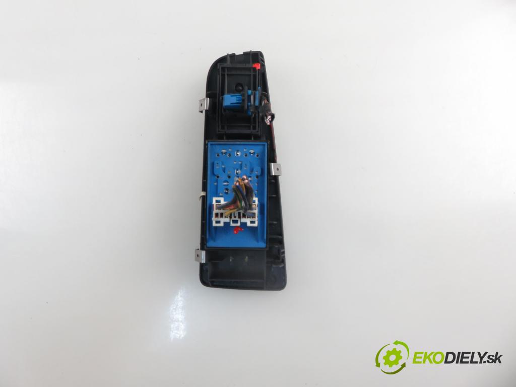 FIAT GRANDE PUNTO (199_) HB 2006 66,00 1.3 D Multijet 90 - 199 A3.000 1248,00 Panel ovládaní oken 735423371