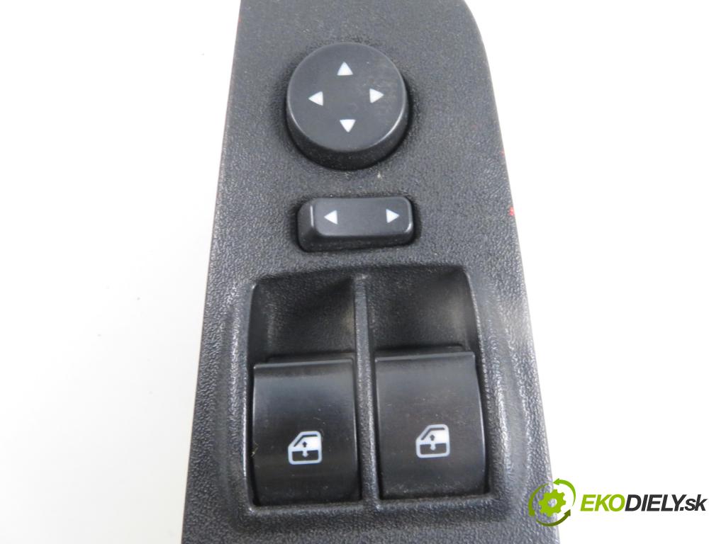 FIAT GRANDE PUNTO (199_) HB 2006 66,00 1.3 D Multijet 90 - 199 A3.000 1248,00 Panel ovládaní oken 735423371