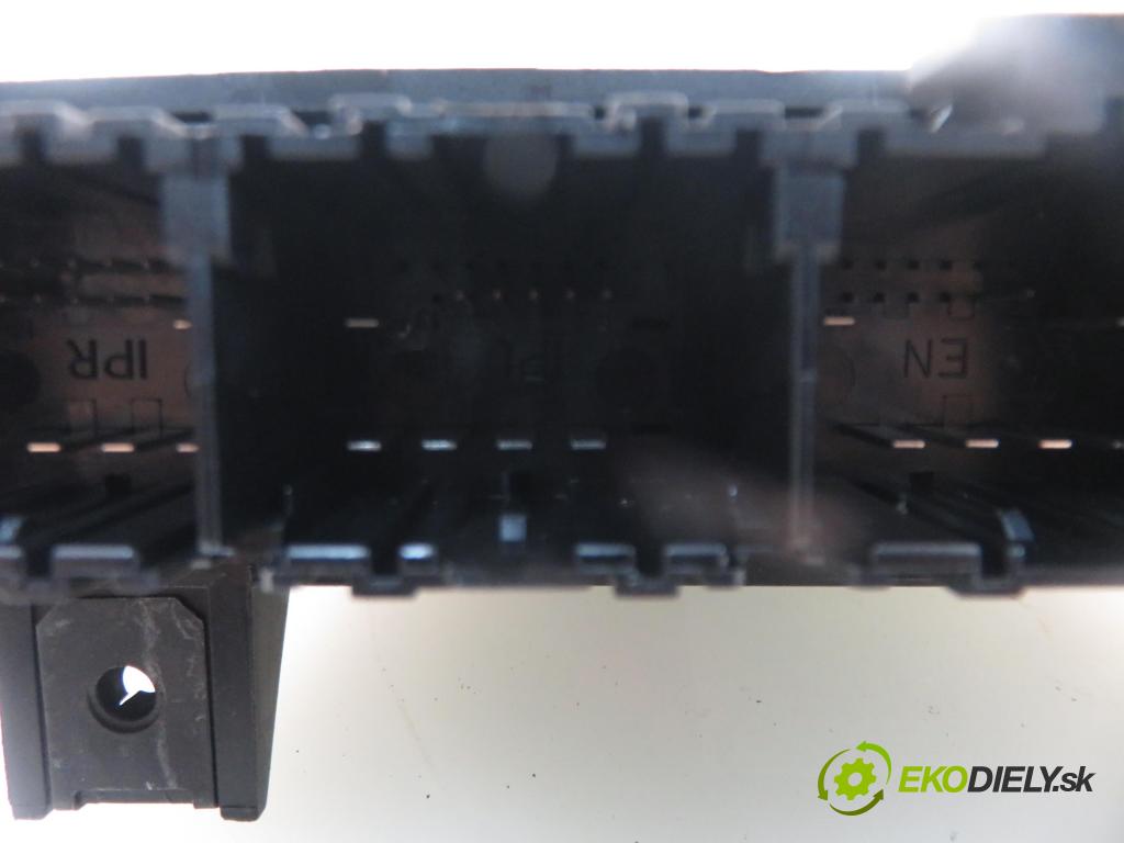 FORD FIESTA V (JH_, JD_) HB 2007 50,00 1.4 TDCi 68 - F6JB 1399,00 MODUL BSI 6S6T15K600BL ; 5WK48854K