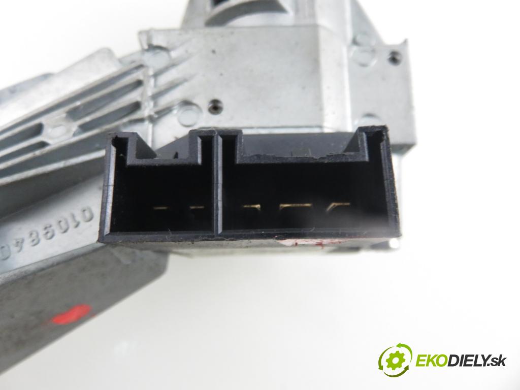 FIAT GRANDE PUNTO (199_) HB 2006 66,00 1.3 D Multijet 90 - 199 A3.000 1248,00 spinačka 51749998 (Spínacia skrinka)