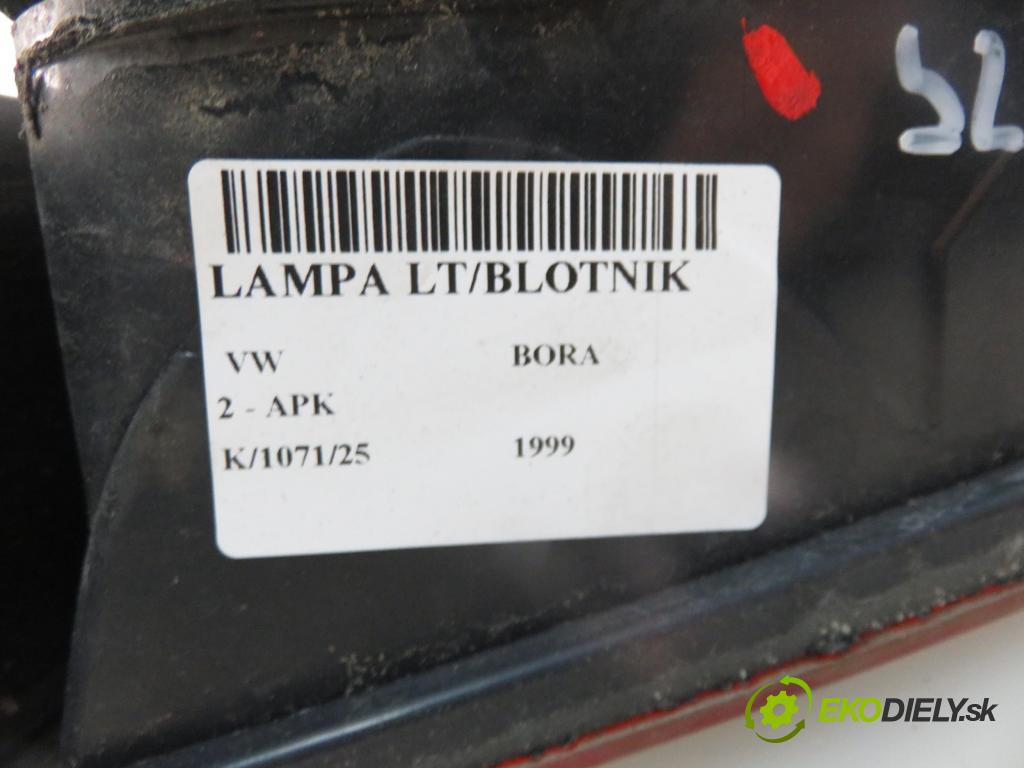 VW BORA (1J2) SEDAN 1999 85,00 2 - APK 1984,00 světlo levé zadní 