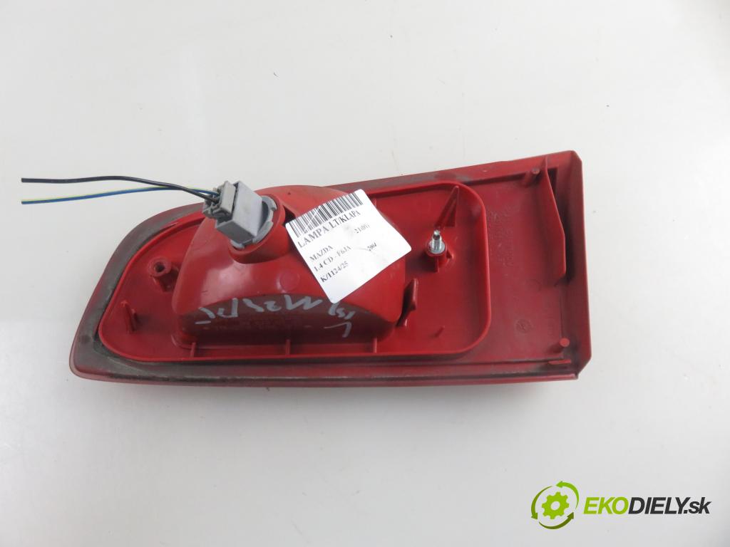 MAZDA 2 (DY) HB 2004 50,00 1.4 CD - F6JA 1399,00 světlo levé zadní kufr 2N396483501