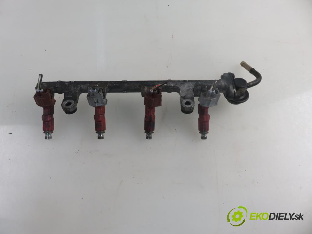 DAIHATSU YRV (M2) HB 2004 64,00 1.3 (M201) 87 - K3-VE 1298,00 Lišta vstrekovacia 2325097401 (Vstrekovacia lišta)