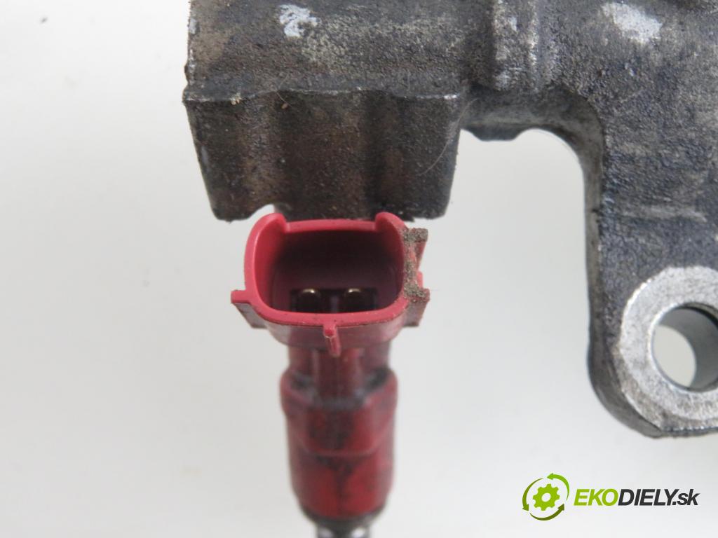 DAIHATSU YRV (M2) HB 2004 64,00 1.3 (M201) 87 - K3-VE 1298,00 Lišta vstrekovacia 2325097401 (Vstrekovacia lišta)