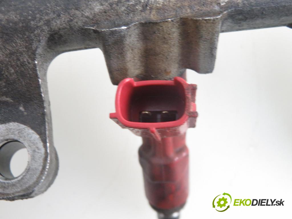 DAIHATSU YRV (M2) HB 2004 64,00 1.3 (M201) 87 - K3-VE 1298,00 Lišta vstrekovacia 2325097401 (Vstrekovacia lišta)