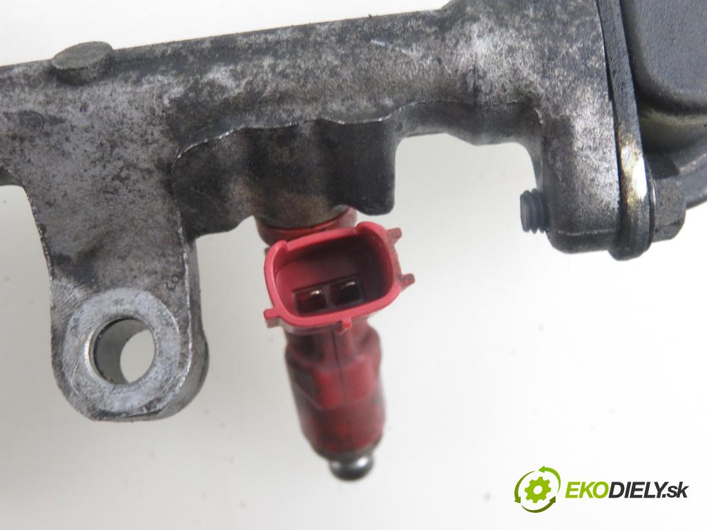 DAIHATSU YRV (M2) HB 2004 64,00 1.3 (M201) 87 - K3-VE 1298,00 Lišta vstrekovacia 2325097401 (Vstrekovacia lišta)