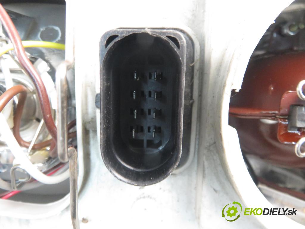 SKODA OCTAVIA I Combi (1U5) KOMBI 2004 74,00 1.9 TDI 4x4 - ATD 1896,00 Svetlo LP 