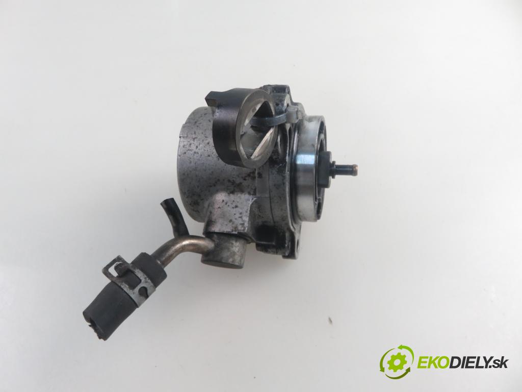 MAZDA 5 (CR19) MINIVAN 2006 105,00 2.0 MZR-CD 143 - RF7J 1998,00 Pumpa vákuová RF7J18G00 ; X2T58173