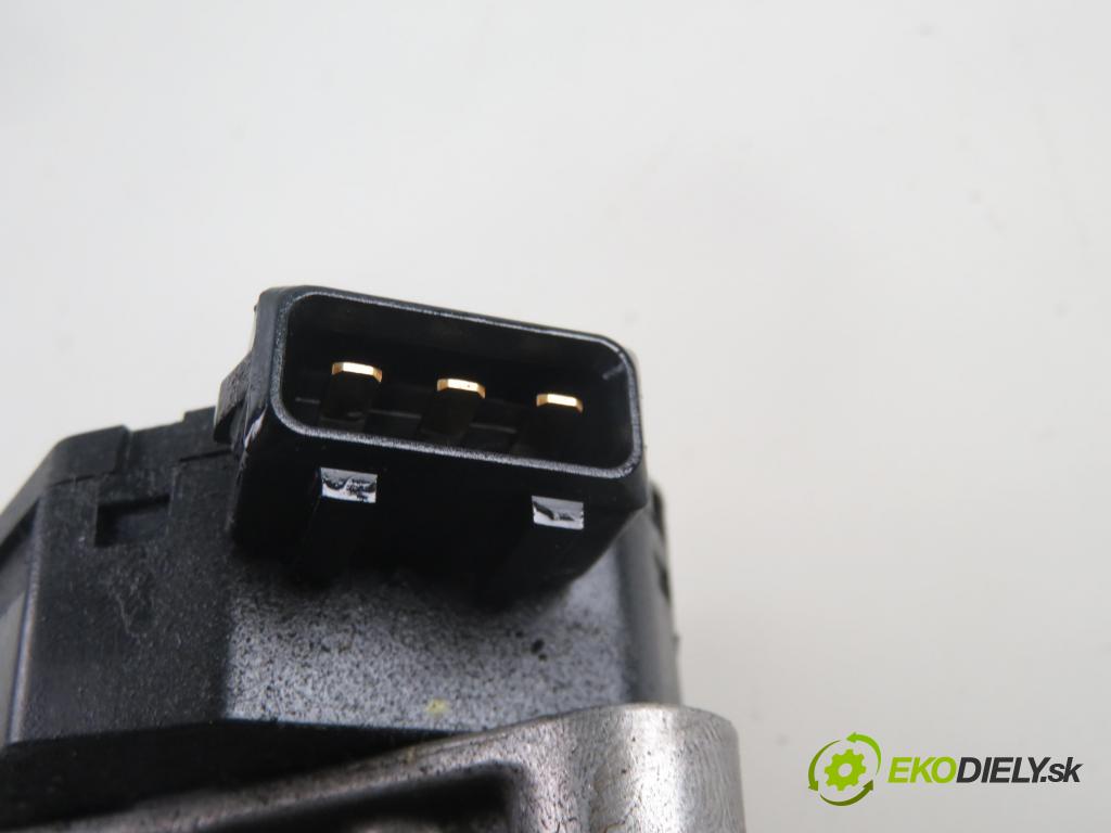 AUDI 80 (8C, B4) SEDAN 1992 85,00 2.0 E 115 - ABK 1984,00 Škrtiaca klapka 037061R ; 037907385H (Škrtiaca klapka)