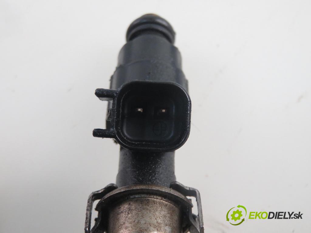 FORD FOCUS II (DA_, HCP) HB 2005 107,00 2.0 Flex 145 - SYDA 1999,00 Lišta vstrekovacia 4M5G9D280DA ; 1S7GGA ; 0280156154 (Vstrekovacia lišta)