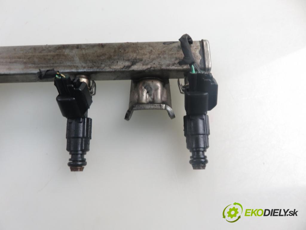 FORD FOCUS II (DA_, HCP) HB 2005 107,00 2.0 Flex 145 - SYDA 1999,00 Lišta vstrekovacia 4M5G9D280DA ; 1S7GGA ; 0280156154 (Vstrekovacia lišta)