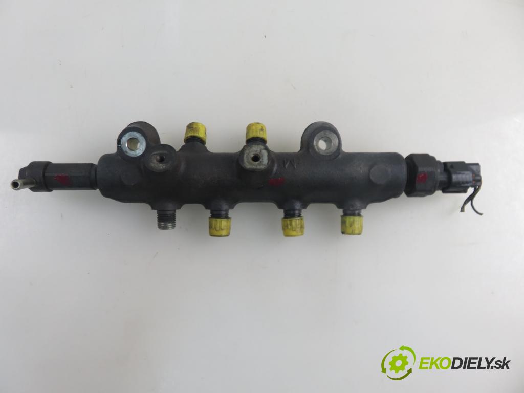 MAZDA 5 (CR19) MINIVAN 2006 105,00 2.0 MZR-CD 143 - RF7J 1998,00 Lišta vstrekovacia  (Vstrekovacia lišta)