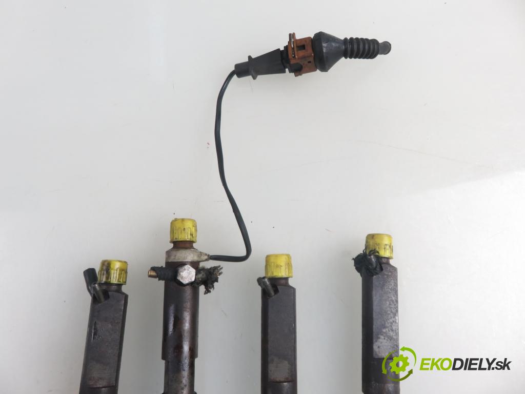 AUDI A4 (8D2, B5) SEDAN 1996 81,00 1.9 TDI 110 - AFN 1896,00 Vstrekovacie ventily 028130201S ; 028130201T (Vstrekovací ventil)