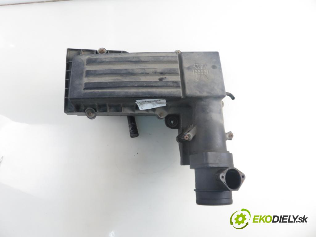 VW CADDY III Furgon (2KA, 2KH, 2CA, 2CH) FURGON 2005 77,00 1.9 TDI - BLS 1896,00 obal filtra vzduchu 3C0129607AD ; 3C0129601AJ (Kryt vzduchového filtru)