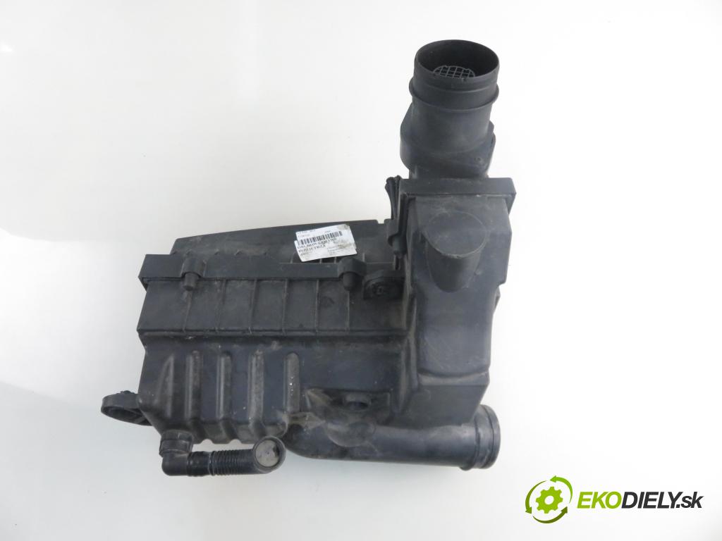 VW CADDY III Furgon (2KA, 2KH, 2CA, 2CH) FURGON 2005 77,00 1.9 TDI - BLS 1896,00 obal filtra vzduchu 3C0129607AD ; 3C0129601AJ (Kryt vzduchového filtru)