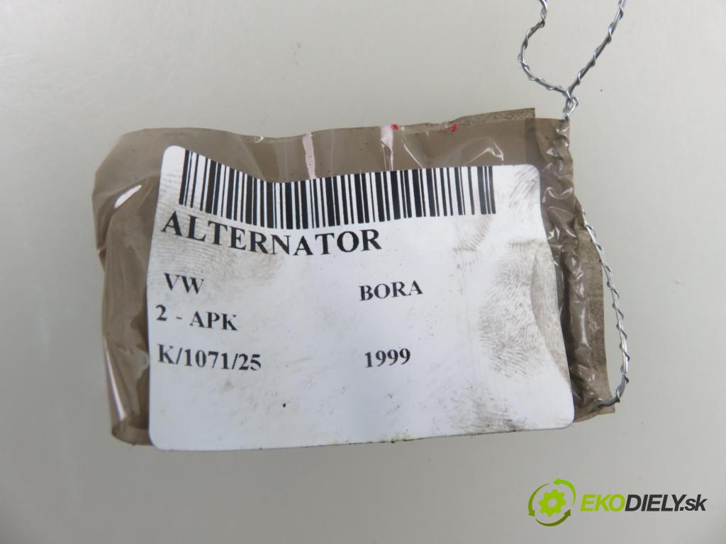VW BORA (1J2) SEDAN 1999 85,00 2 - APK 1984,00 Alternátor 028903028D ; 0124325003 (Alternátor)