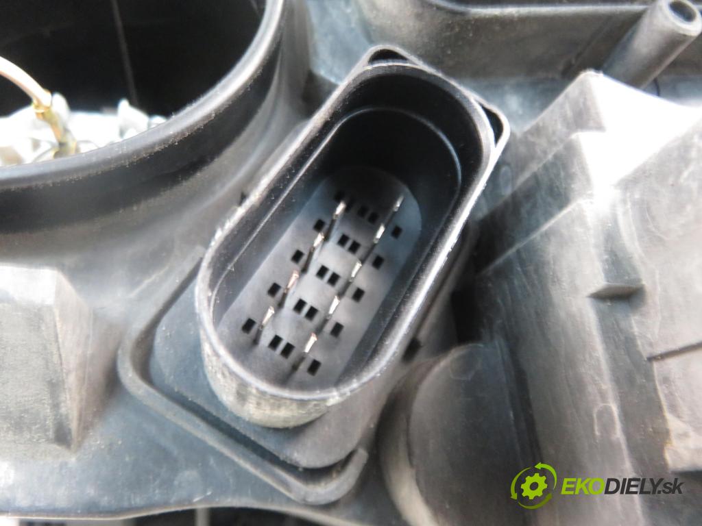 VW POLO (9N_) HB 2002 47,00 1.2 12V 64 - AZQ 1198,00 Svetlo LP 0301190201