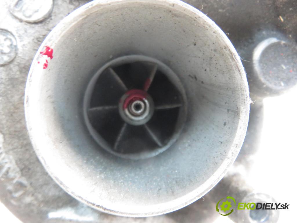 VW PASSAT B5 (3B2) SEDAN 1999 74,00 1.9 TDI - AVB 1896,00 RYCHLONABÍJEČKA: 028145702R (Kompletní turbodmychadlo)