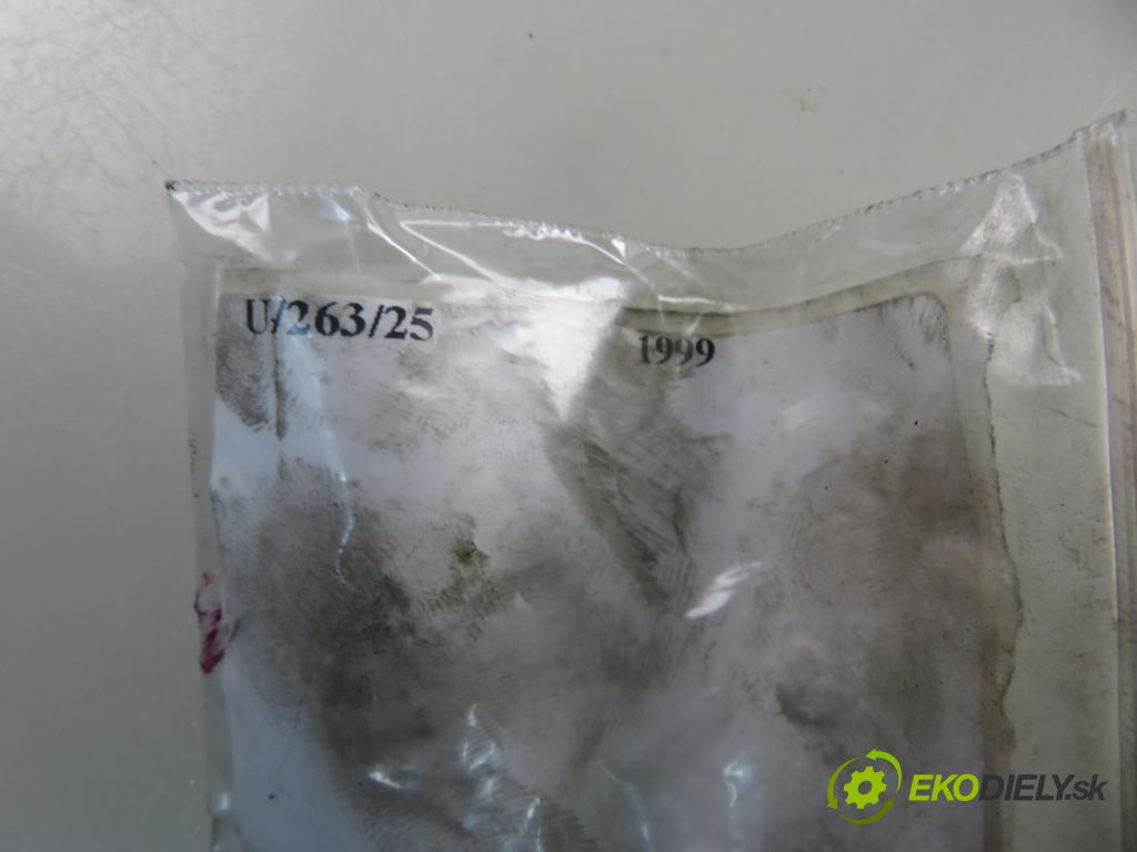 VW PASSAT B5 (3B2) SEDAN 1999 74,00 1.9 TDI - AVB 1896,00 Vstrekovač 045130073T ; 0414720035 (Vstrekovač paliva)