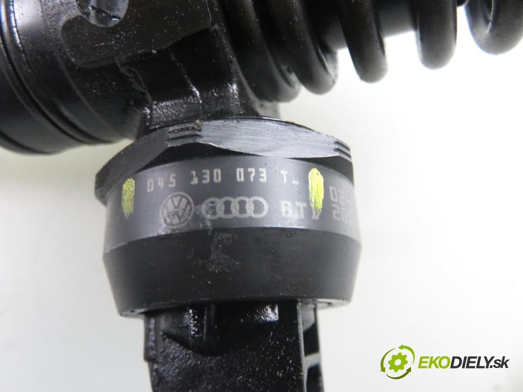 VW PASSAT B5 (3B2) SEDAN 1999 74,00 1.9 TDI - AVB 1896,00 Vstrekovač 045130073T ; 0414720035 (Vstrekovač paliva)