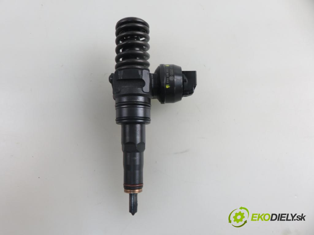 VW PASSAT B5 (3B2) SEDAN 1999 74,00 1.9 TDI - AVB 1896,00 Vstrekovač 045130073T ; 0414720035 (Vstrekovač paliva)