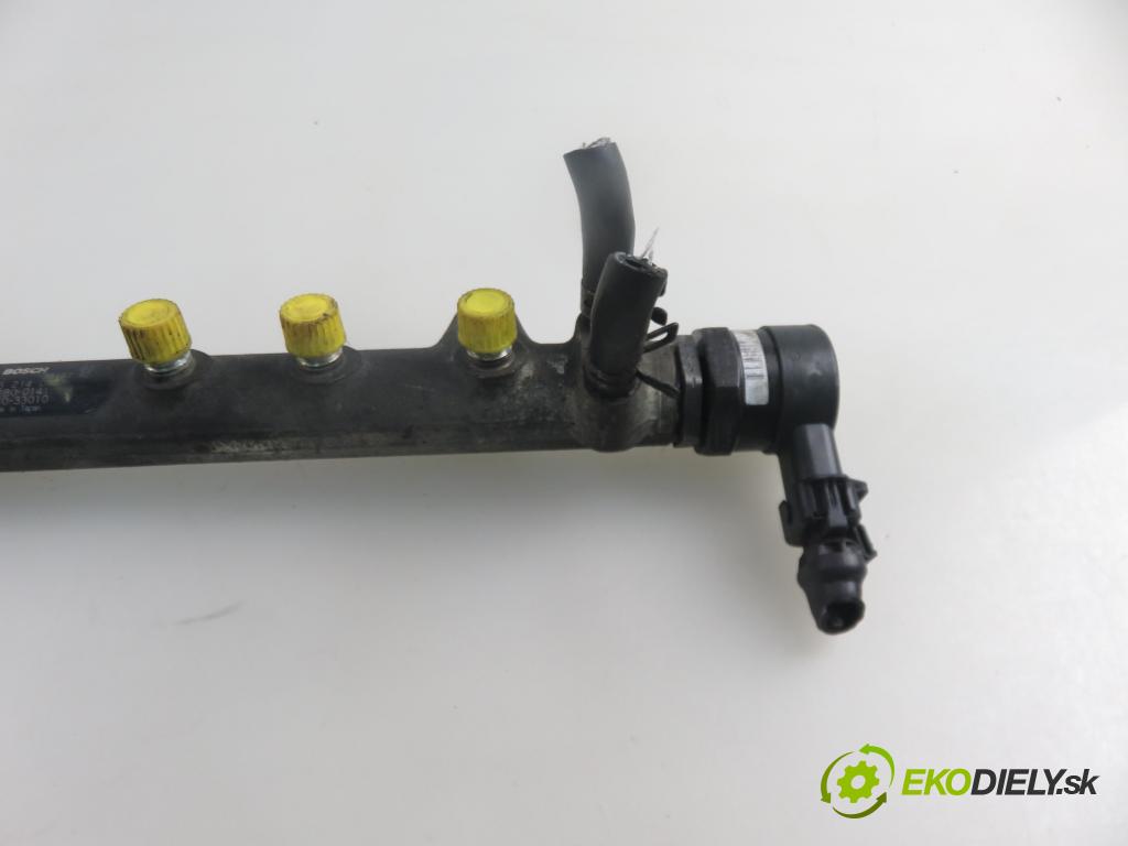 TOYOTA YARIS (_P1_) HB 2004 55,00 1.4 D-4D (NLP10_) - 1ND-TV 1364,00 lišta vstřikovací 2328033010 ; 0445214032 ; 0281002521 (Vstřikovací lišta)