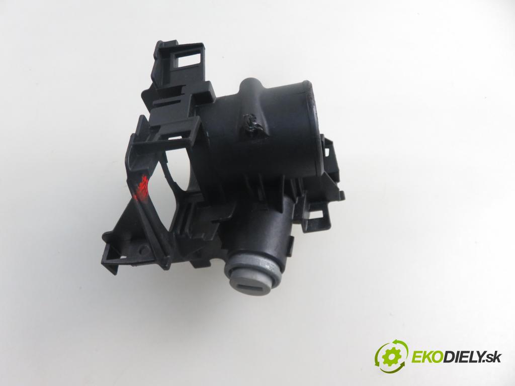 OPEL ASTRA G coupe (F07_) COUPE 2002 92,00 1.8 16V - Z 18 XE 1796,00 spinačka 90589313 (Spínacia skrinka)