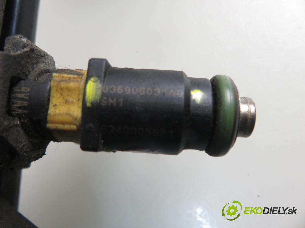 SKODA FABIA I Combi (6Y5) KOMBI 2007 59,00 1.4 16V - BUD 1390,00 Lišta vstrekovacia 036906031AG ; 036133319BT (Vstrekovacia lišta)
