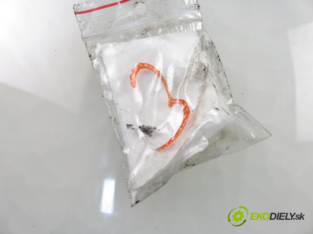 RENAULT SCENIC II (JM0/1_) MINIVAN 2007 0,00 1.9 dCi (JM14) - F9Q 804 1870,00 vstrekovač 8200389369 ; 0445110230 (Vstrekovač paliva)