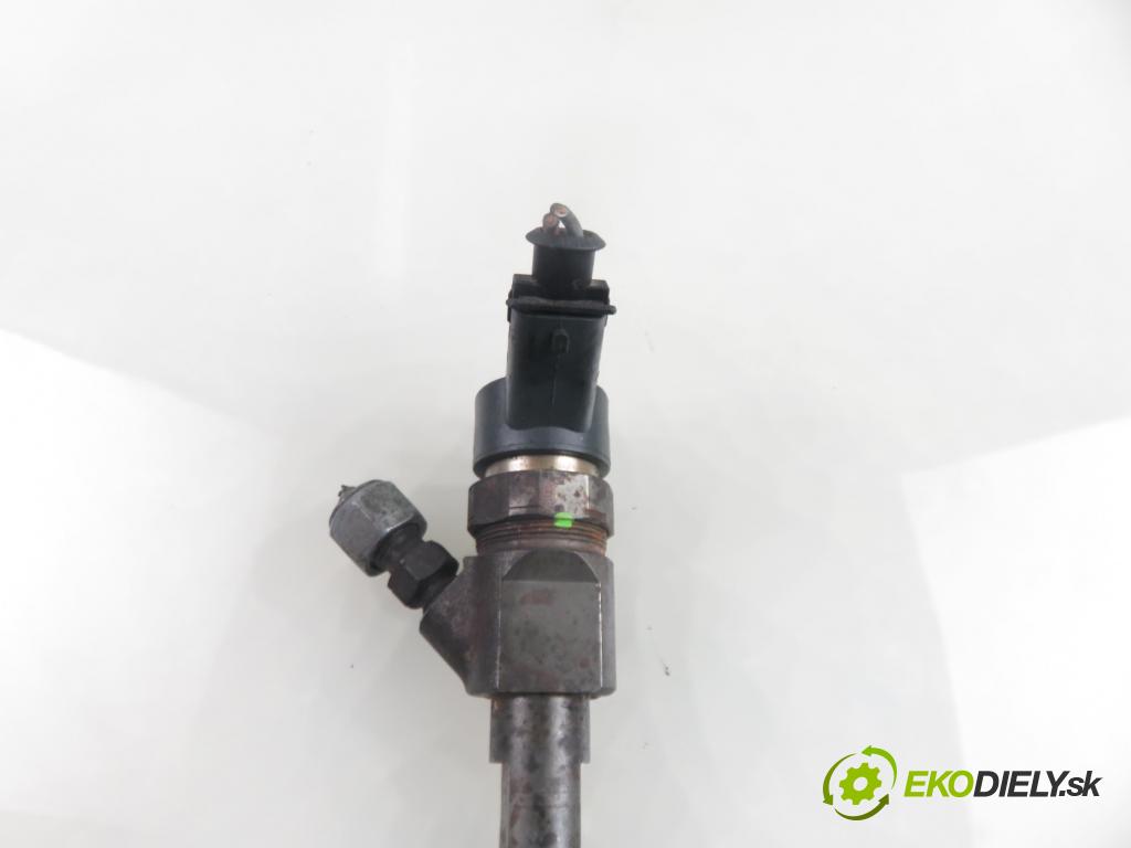 RENAULT SCENIC II (JM0/1_) MINIVAN 2007 0,00 1.9 dCi (JM14) - F9Q 804 1870,00 vstrekovač 8200389369 ; 0445110230 (Vstrekovač paliva)